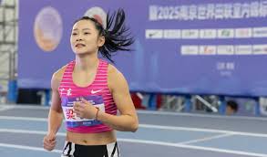 右边锋不仅
